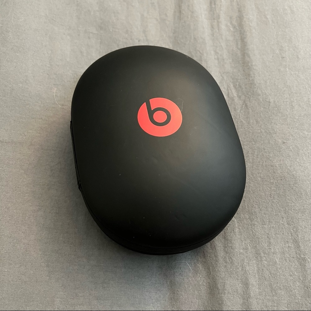 Beats studio3 headphones - Picture 3 of 15